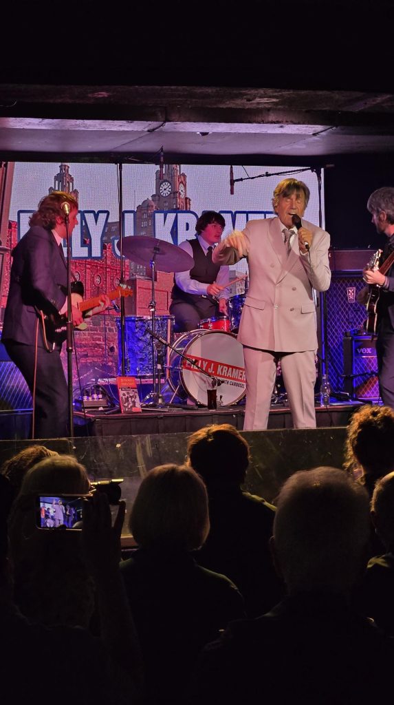 Billy with local backing band Carousel who were also excellent!